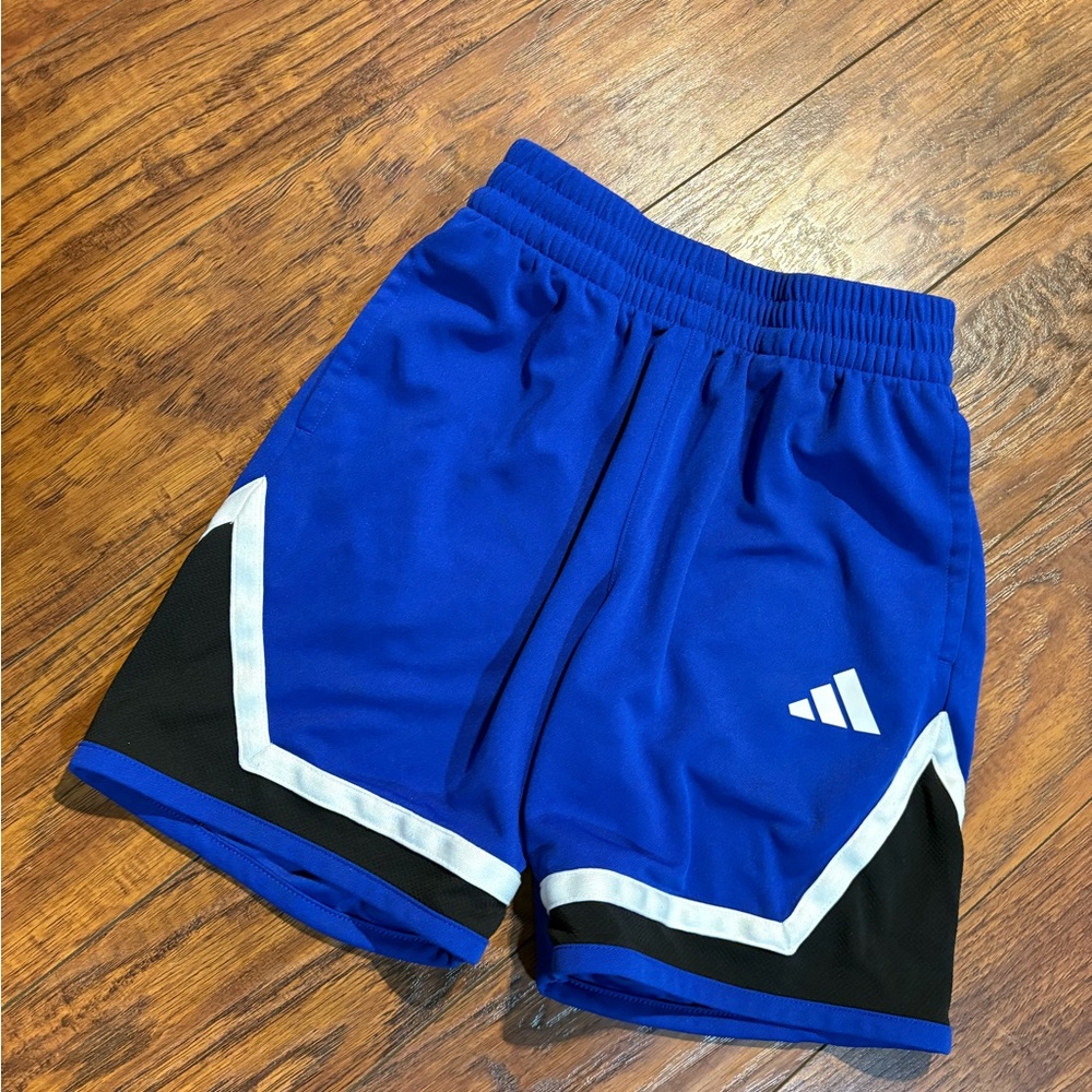 Adidas boys size 8 athletic shorts